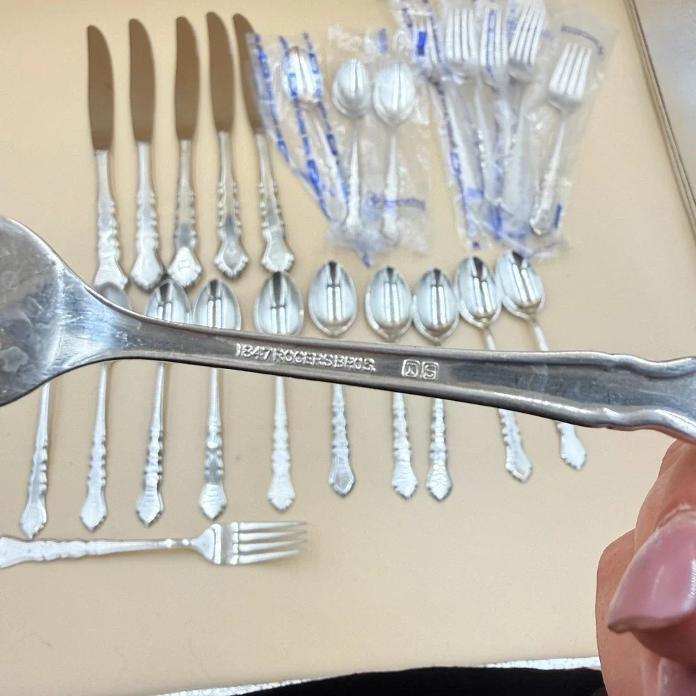 1847 Rogers Bros Silver Plated 25pc Flatware Incomplete Set Vintage 1940s